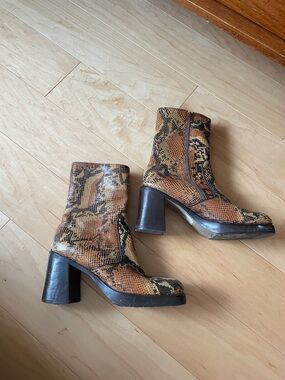 Vintage Snake-Print Block Heel Ankle Boots — Brown